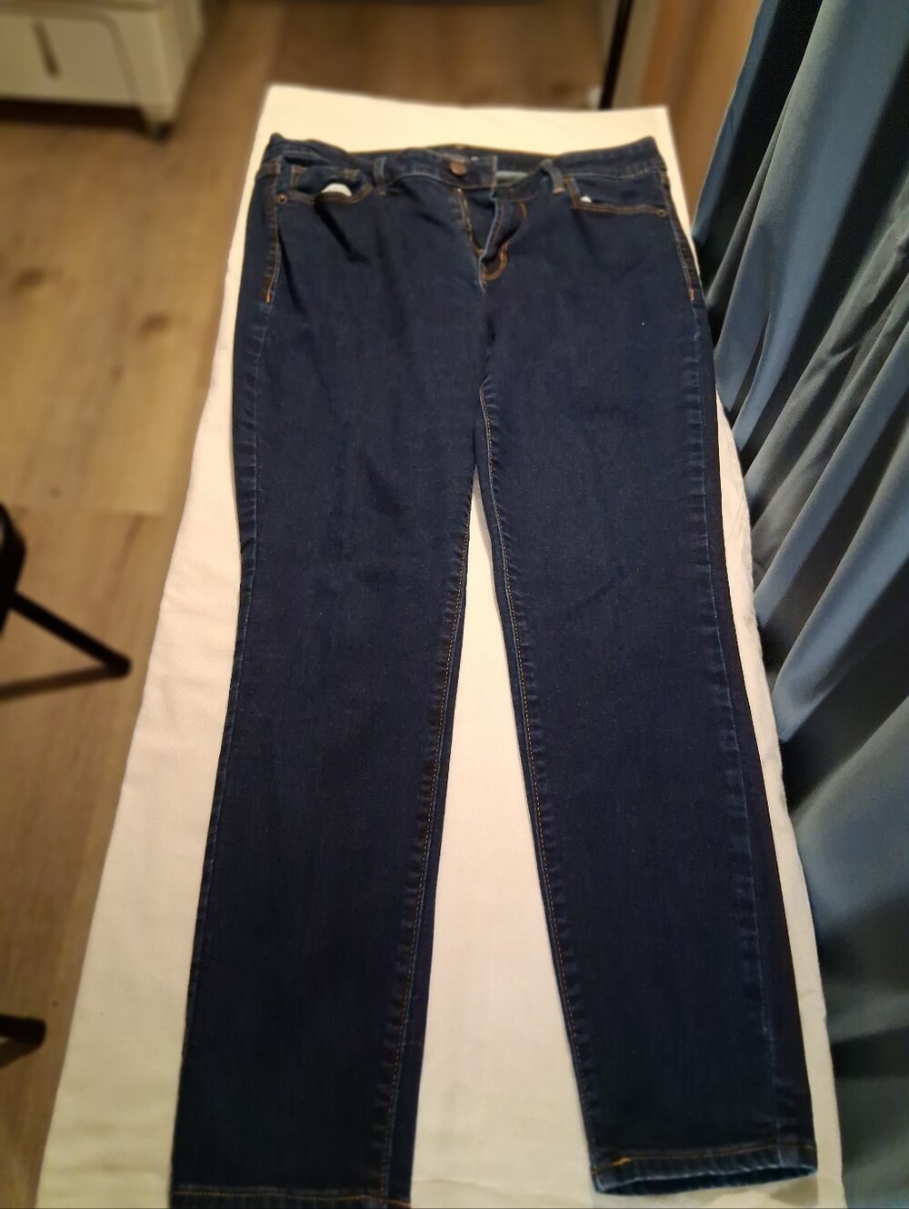 BOGO On DENIM-OLD NAVY RockStar Super Skinny Dark Blue Women Straight-Leg Jeans